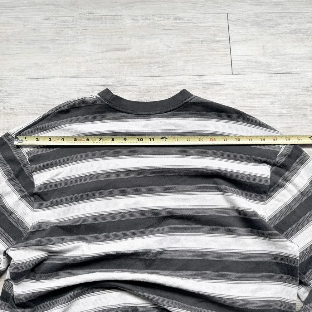 Levi’s Men’s Medium Black Gray Stripe Long Sleeve Pocket T Shirt Skater 90s
